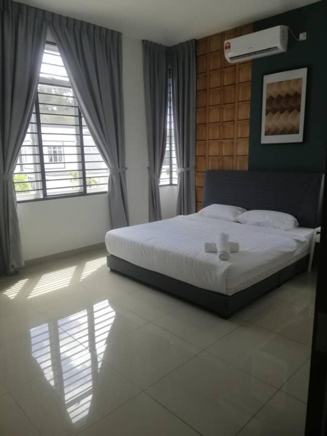 Johor Desaru Beach Bungalow Villas Kangkar Chemaran Esterno foto