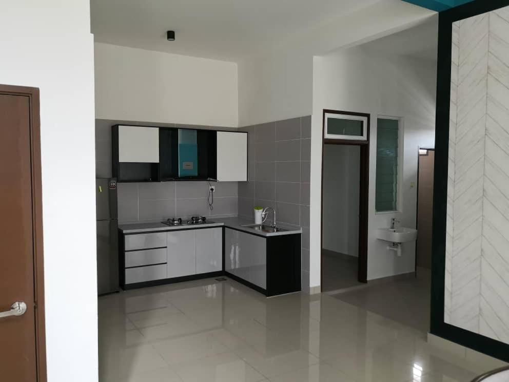 Johor Desaru Beach Bungalow Villas Kangkar Chemaran Esterno foto