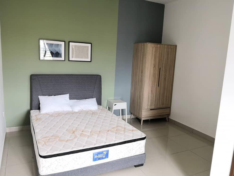 Johor Desaru Beach Bungalow Villas Kangkar Chemaran Esterno foto
