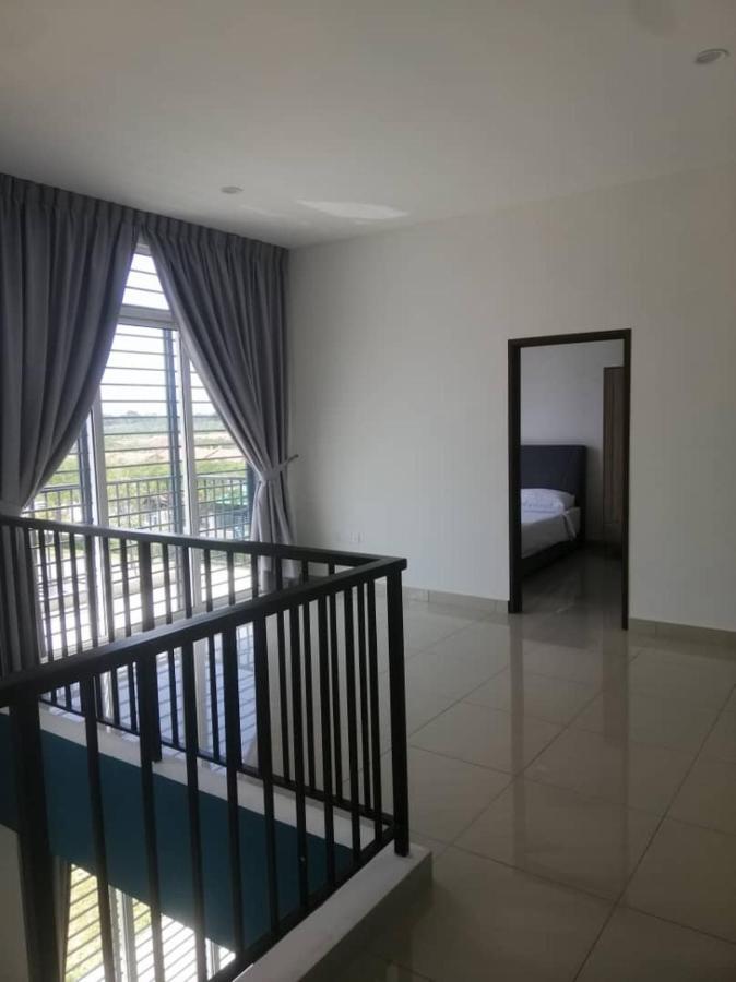Johor Desaru Beach Bungalow Villas Kangkar Chemaran Esterno foto